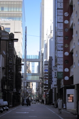 裏通りをゆけば