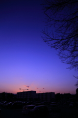 いつかは暮れる空だけど