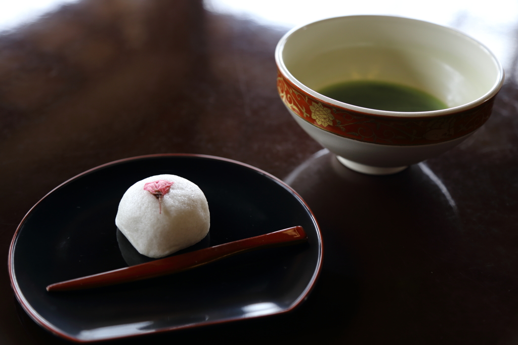 薄茶をどうぞ