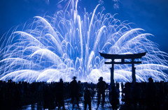 厳島水中花火