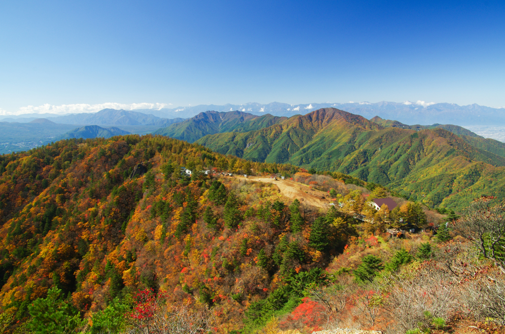 三ツ峠山頂から