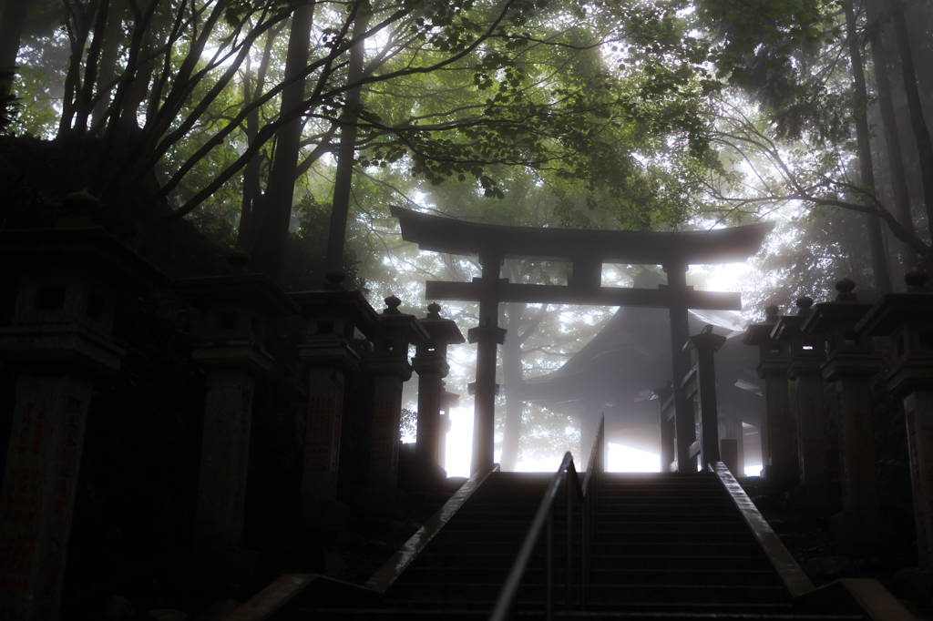 三峯の鳥居