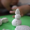 なぜ、春なのに雪だるま