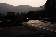 西日と道路