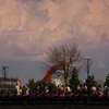 迫る雲