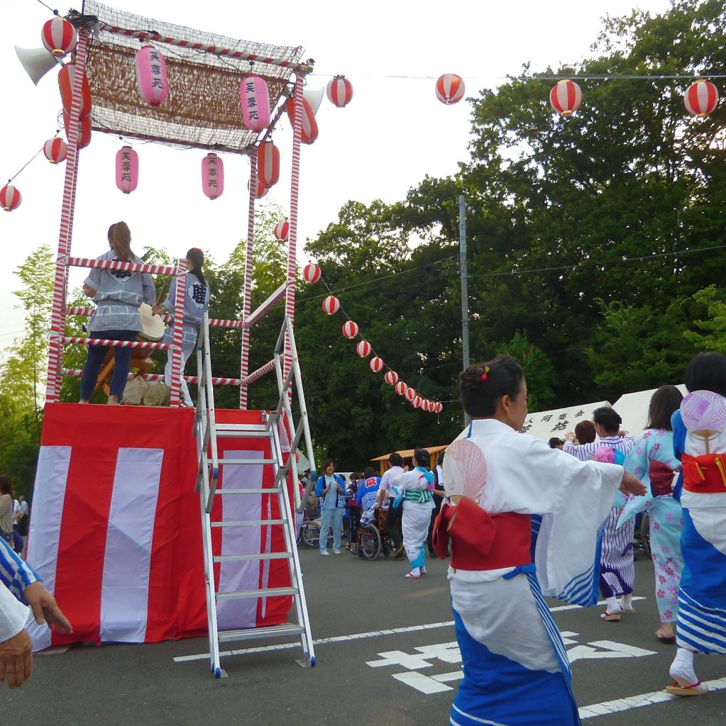 盆踊り
