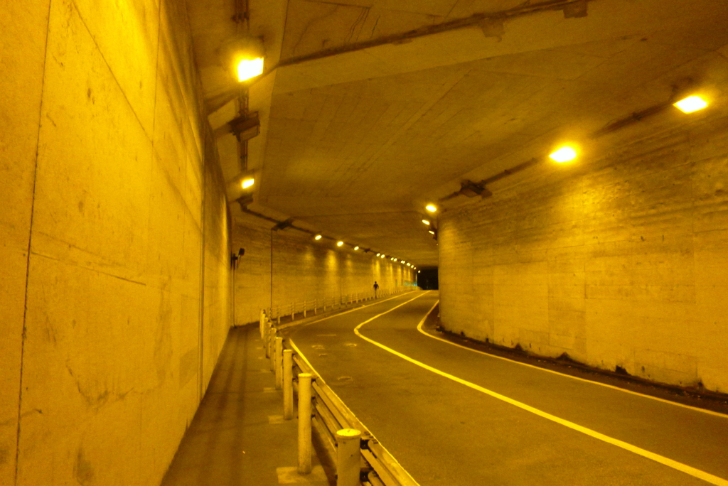 横横道路下