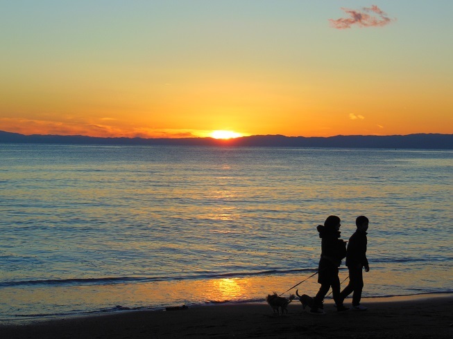 お正月の夕日~逗子海岸