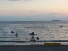 夕暮れ逗子海岸