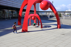 函館駅前にて