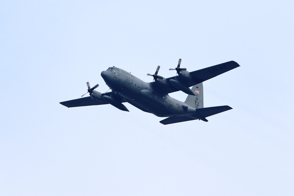 横田基地輸送機