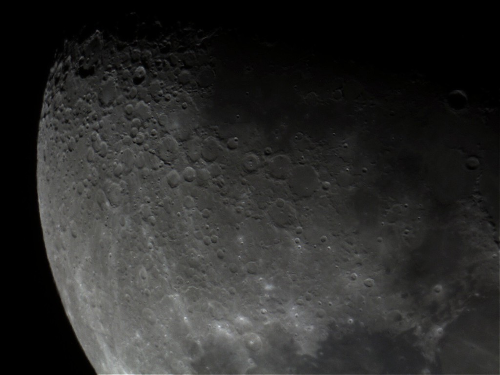 月齢9.4　 19-01-15 20-30-36