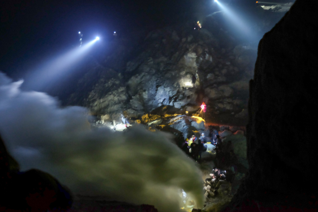 過酷な撮影現場-Kawah Ijen Indonesia