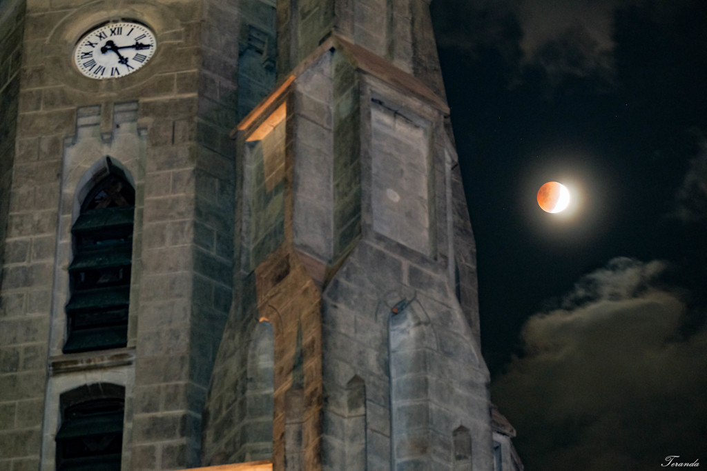 Total Lunar Eclipse @Jakarta Cathedral