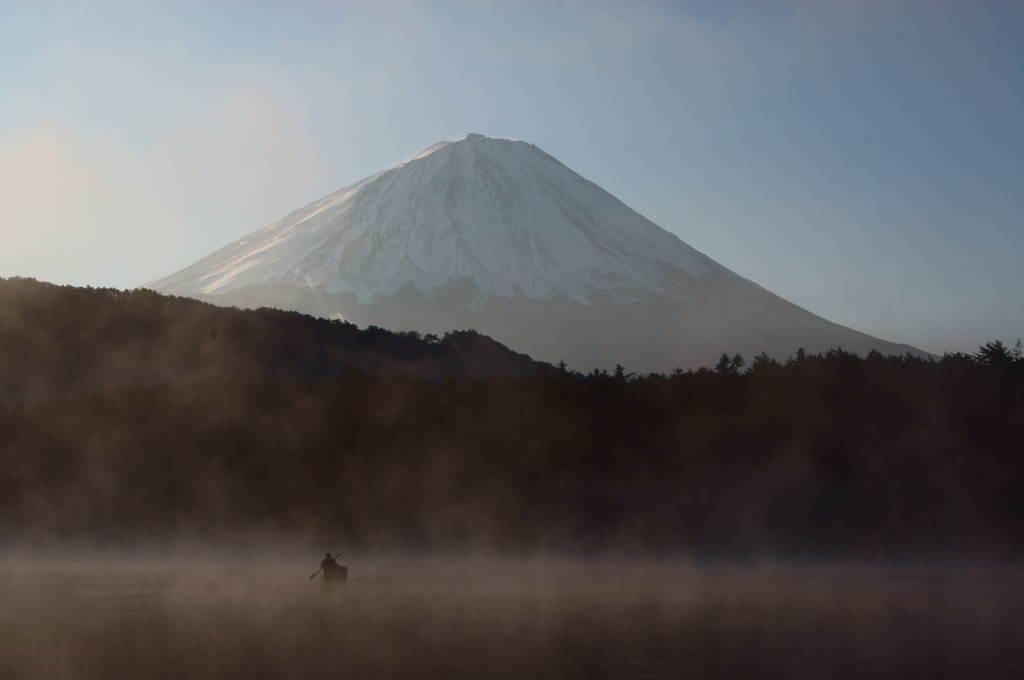 朝霧の船出