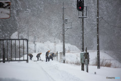 地道な下支え