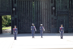 皇宮警察衛視交代