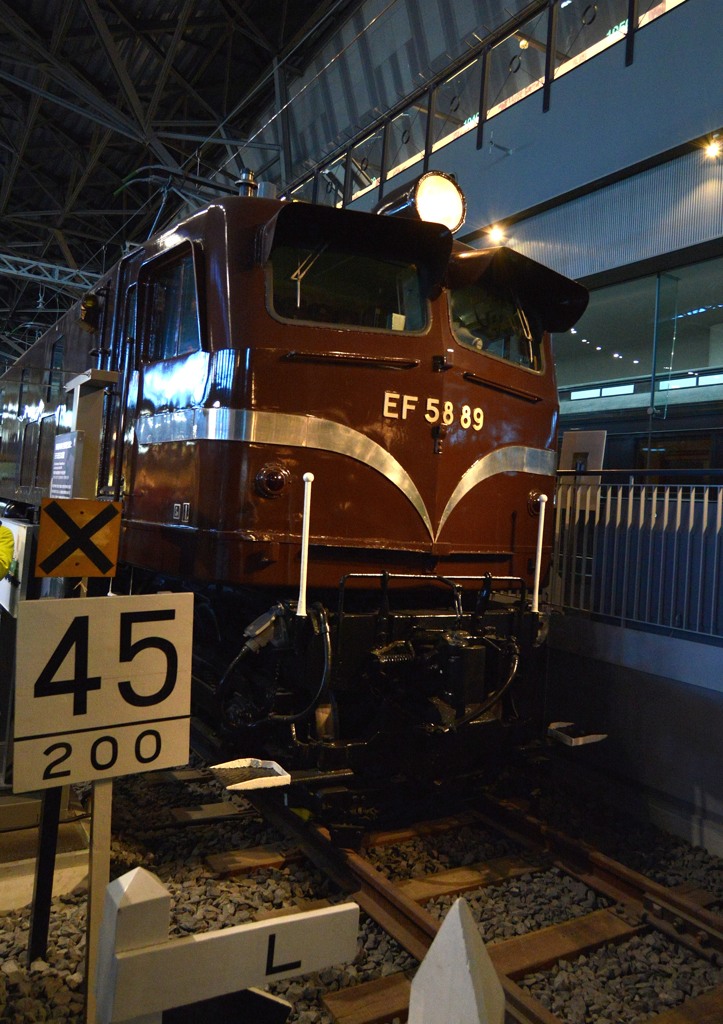 鉄道博物館　ツバメ型電気機関車４