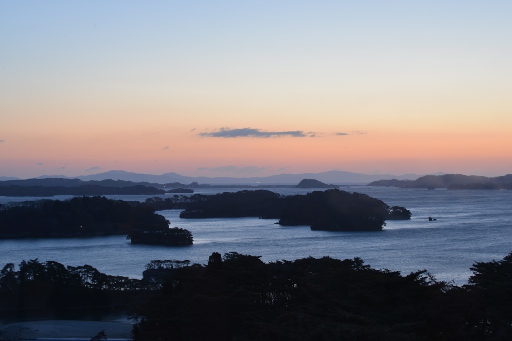 松島湾夜明け　「松島湾」