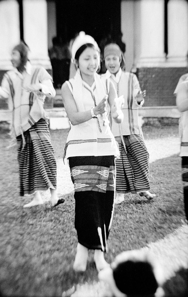 35年前、ミャンマー、その笑顔（２）７－２「舞踊」