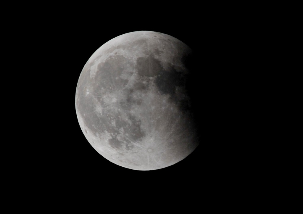 食、一番身近な宇宙（２）８－８「満月に」