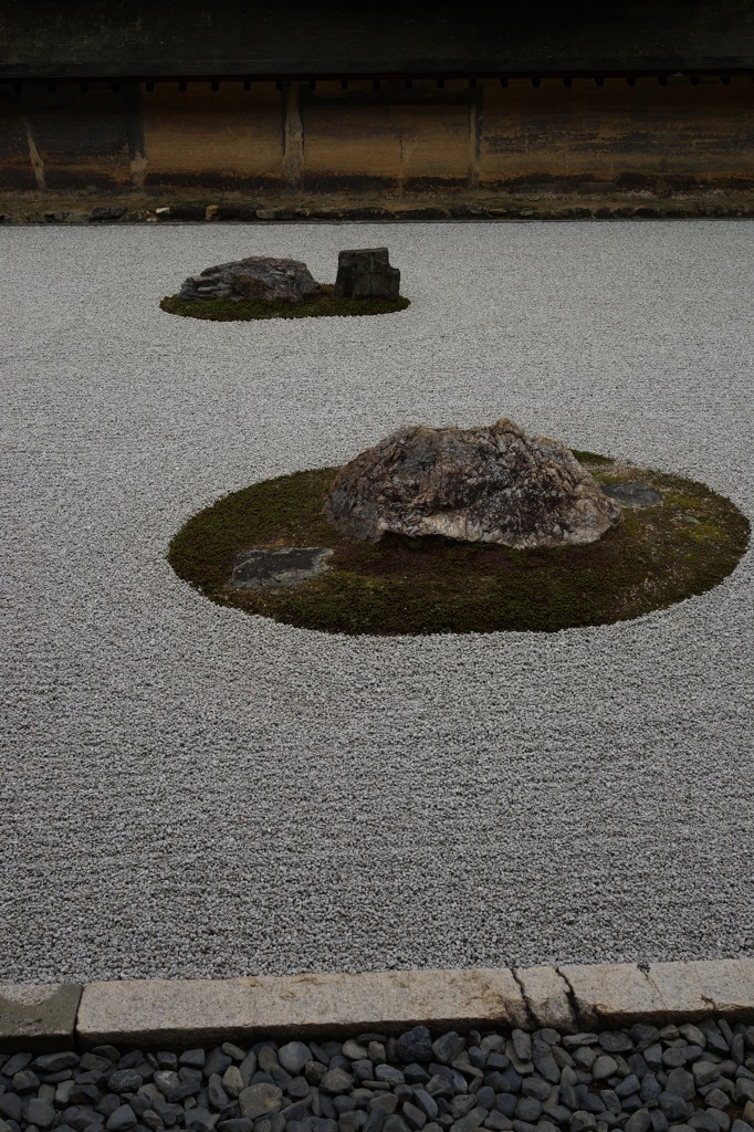 京都　竜安寺石庭　静かにして宇宙８－６「安息」