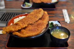 本日の敵2　メガわらじかつ丼　