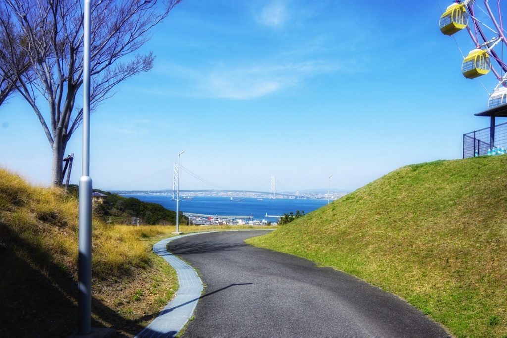 淡路島から明石海峡を眺める