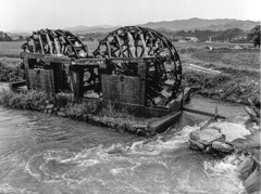 朝倉二連水車（昭和51年）
