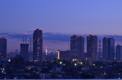ビル群の朝焼け