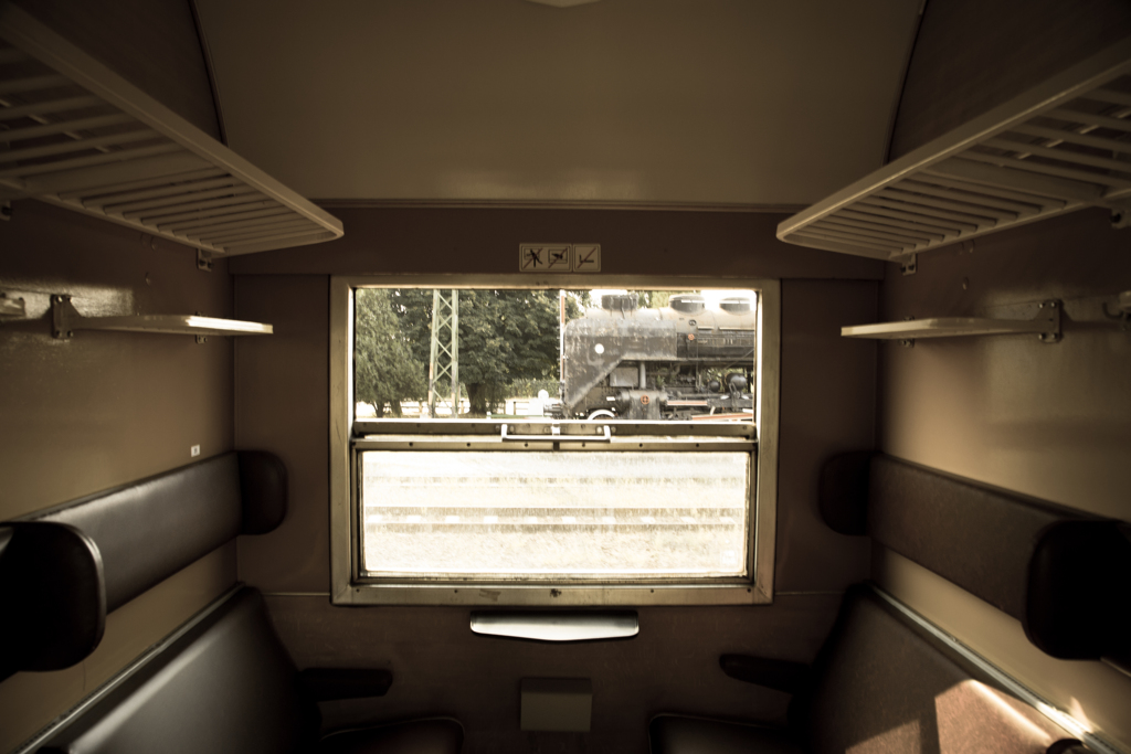トカイ-電車の中