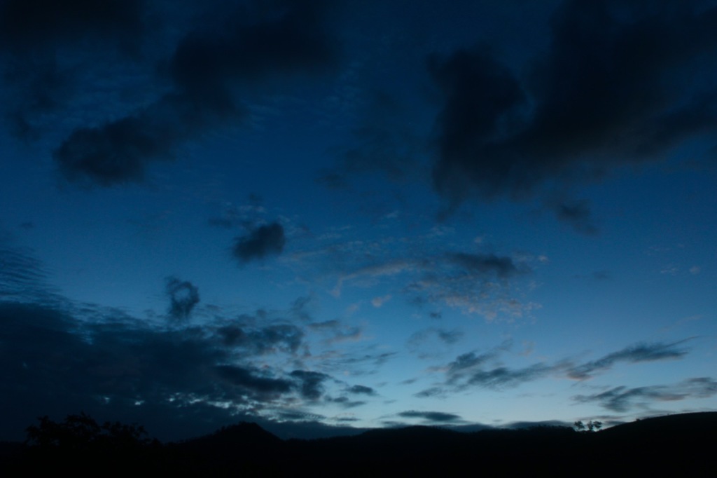 今日の夕暮れ。
