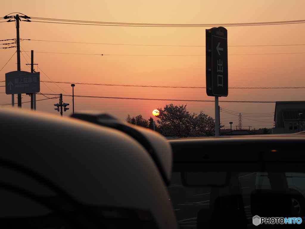 駐車場より