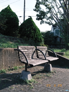 ベンチ