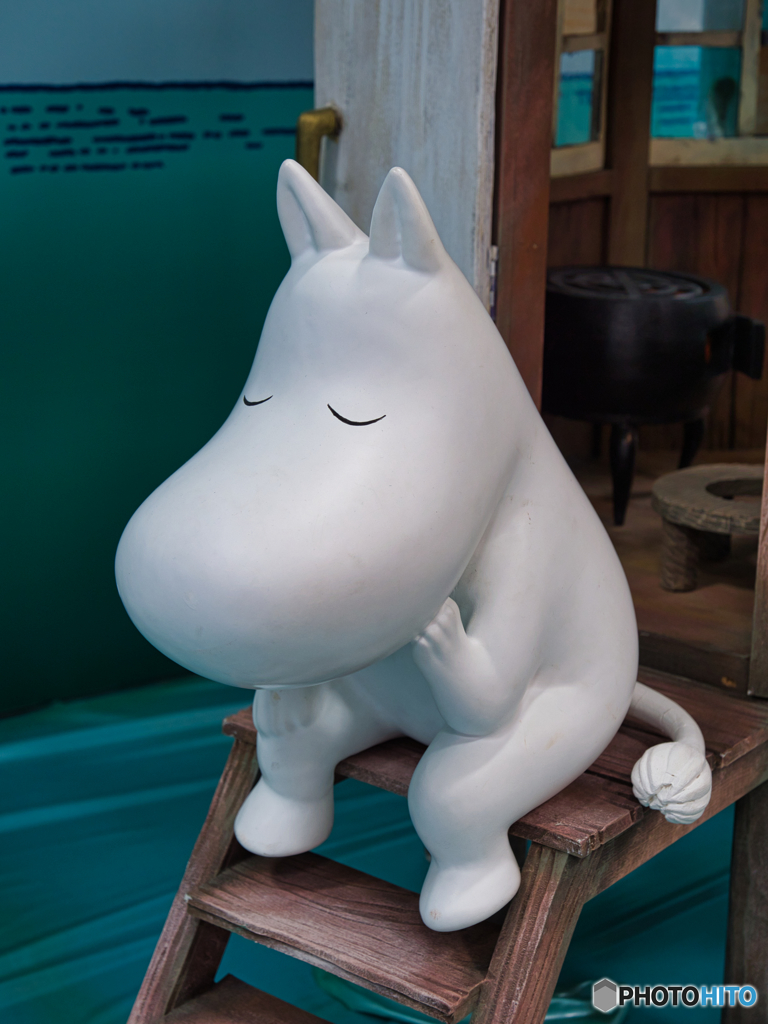 考えるムーミン