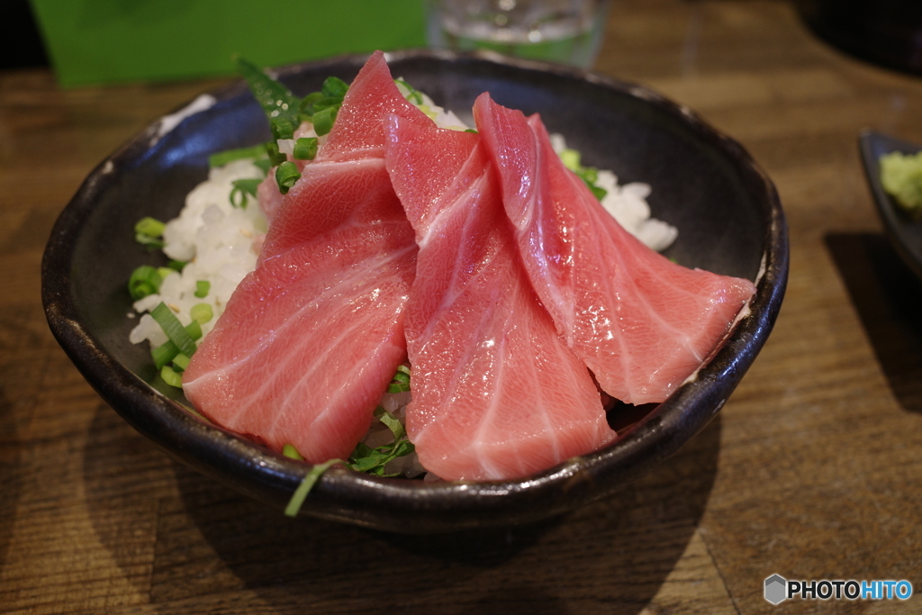 半鮪丼