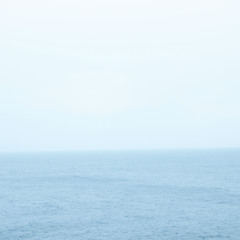 海と空しか見えない