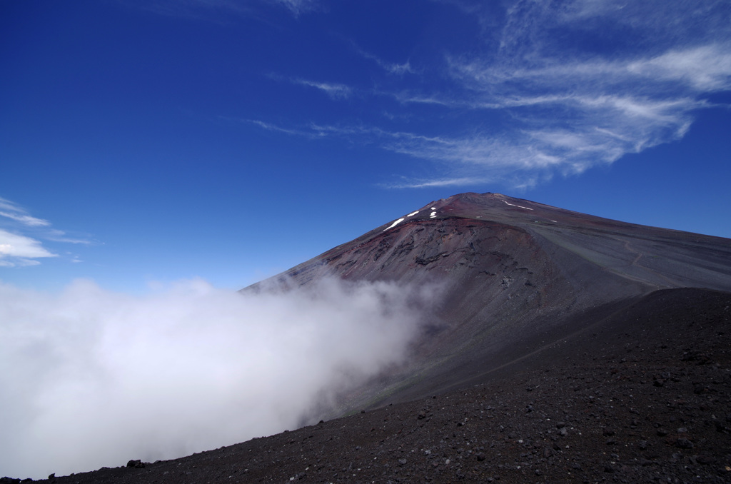 【富士登山紀行⑬】宝永噴火口と富士山頂