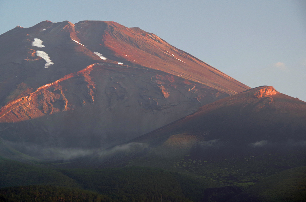 【富士登山紀行①】富嶽、朝日に染まる