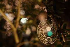 輝くオーナメント？