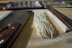 年越し蕎麦を打ちながら