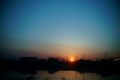 車窓の夕景