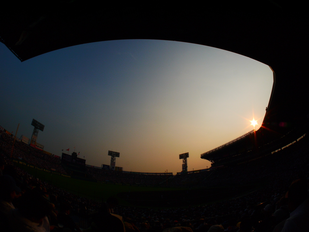 夕暮れの甲子園