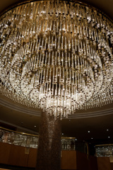 ベイ・シェラトン巨大シャンデリア