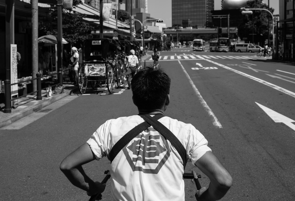 漢の背中