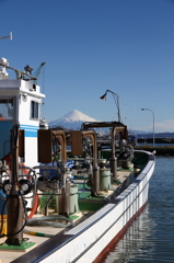 富士山の見える港