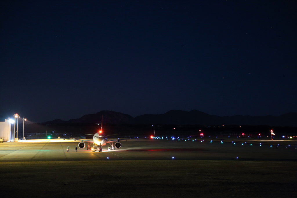 夜の空港