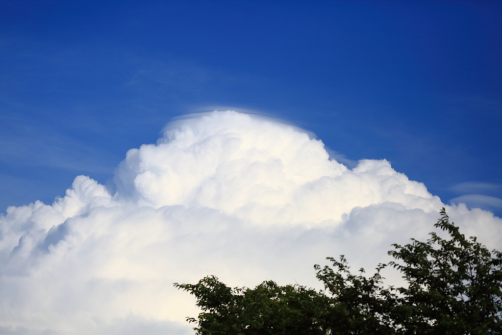 雲に笠雲