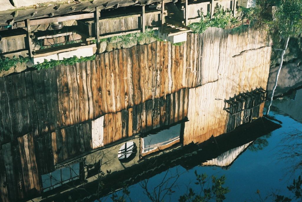 川沿い(^^)/近江