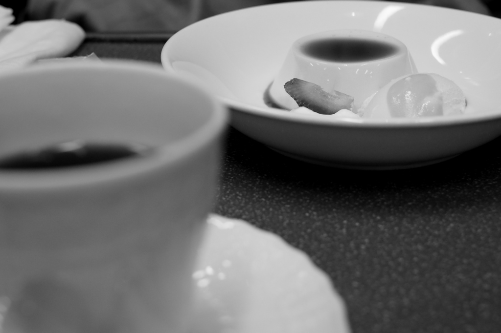 プリン、喫茶店にて